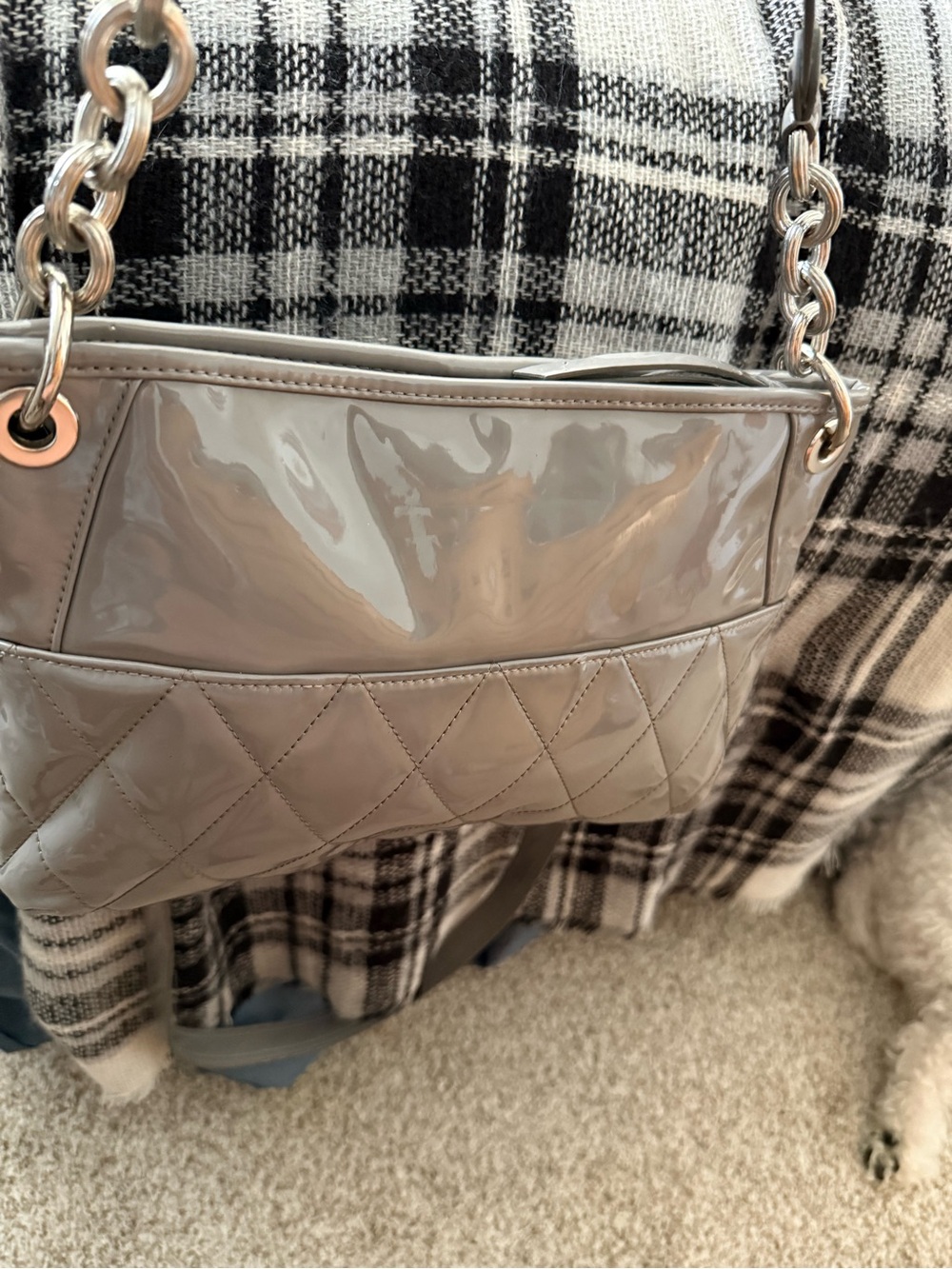 Coach Quilted Gray Patent Shoulder Bag with Chain Strap And Wristlet - Picture 3 of 12